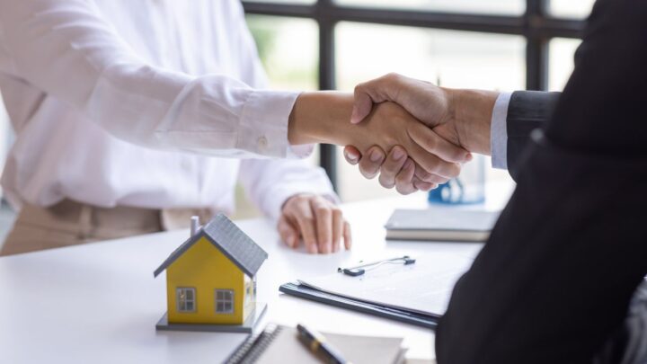 不動産賃貸の仲介手数料とは？相場や上限、安く抑えるポイントを解説