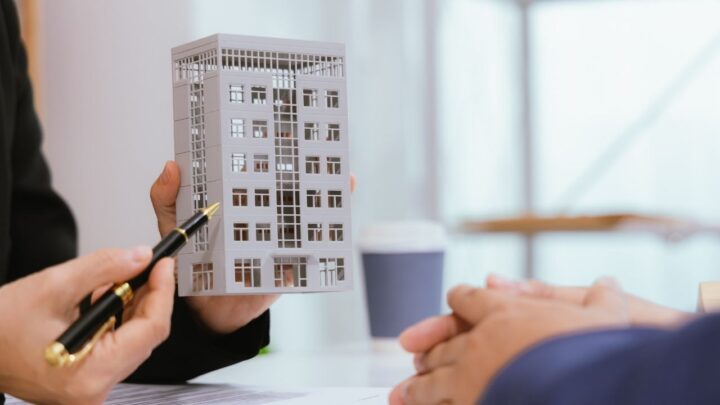 不動産の査定価格の決まり方は?